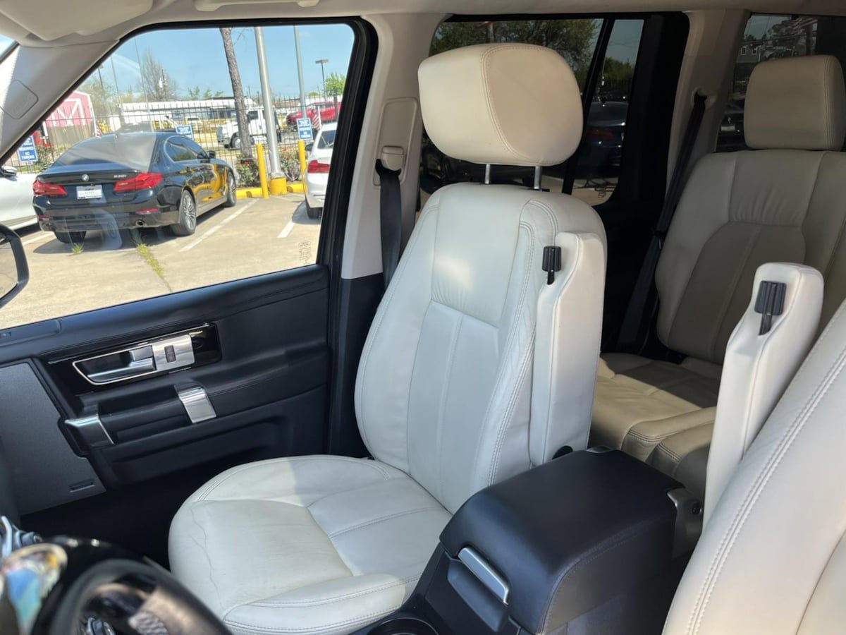 Used 2015 Land Rover LR4 HSE LUX AWD/4WD image 11