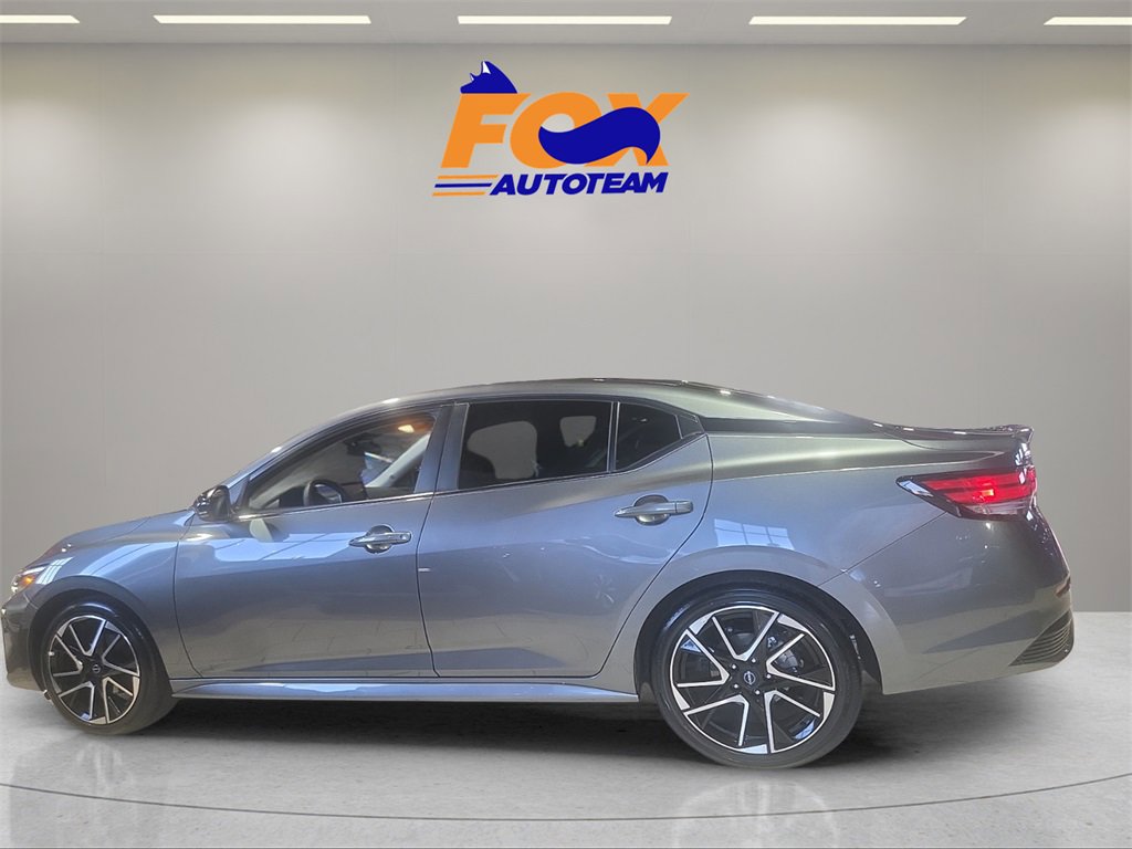 Used 2025 Nissan Sentra SR image 2