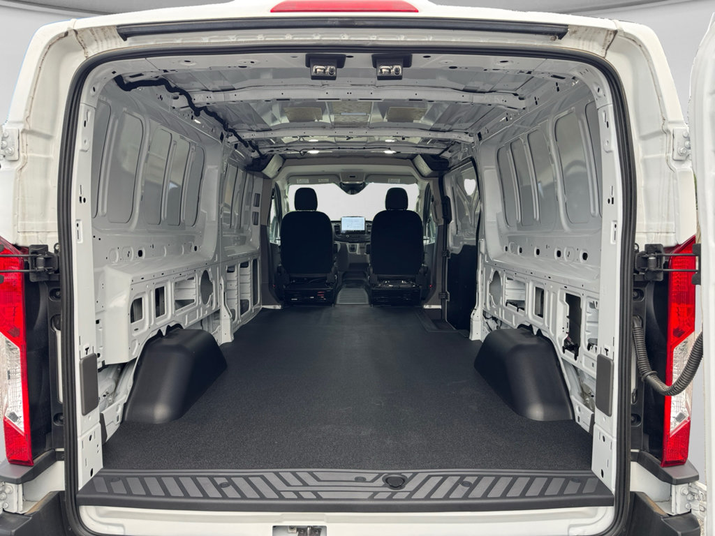 Used 2024 Ford E-Transit Low Roof RWD image 24