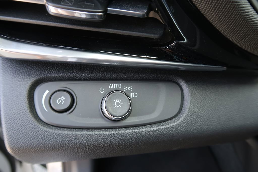 Certified 2024 Buick Envista Sport Touring w/ Convenience I Package image 16