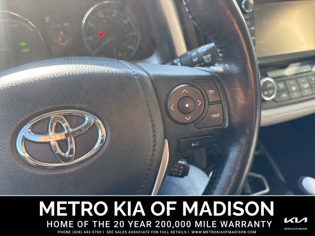Used 2018 Toyota RAV4 Limited w/ Advanced Technology Package image 18