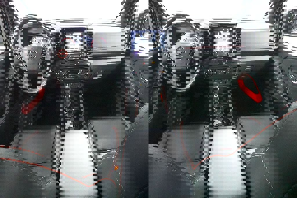 Used 2023 Nissan Frontier PRO-4X w/ Pro-4X Premium Package image 11