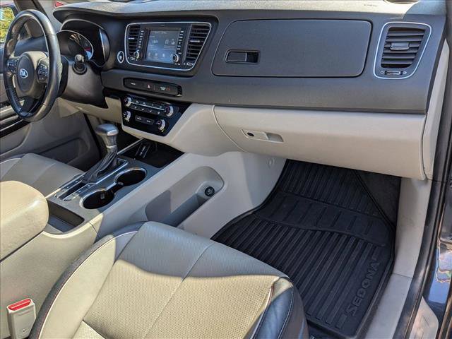Used 2021 Kia Sedona EX image 19