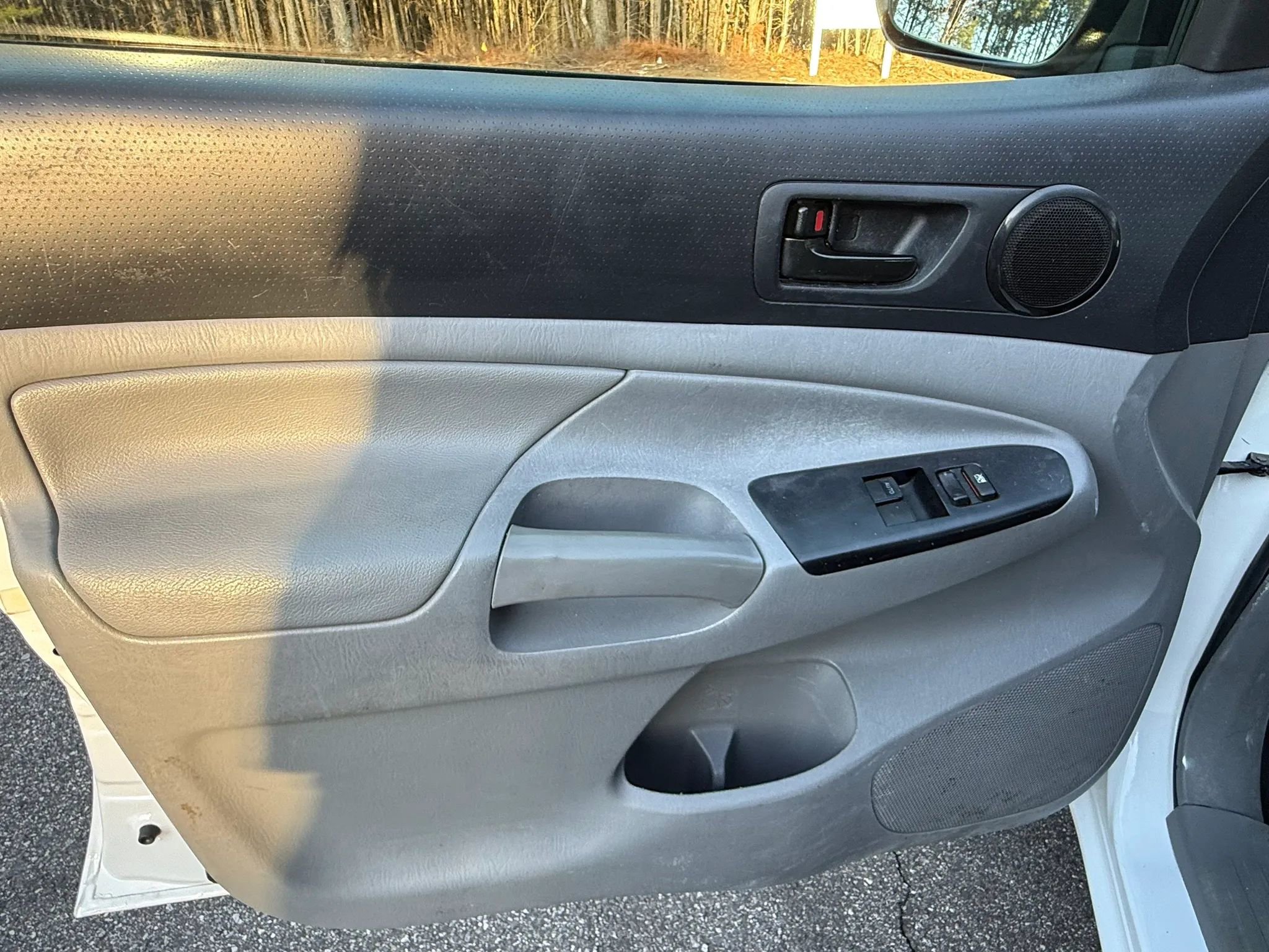 Used 2015 Toyota Tacoma 2WD Access Cab image 11