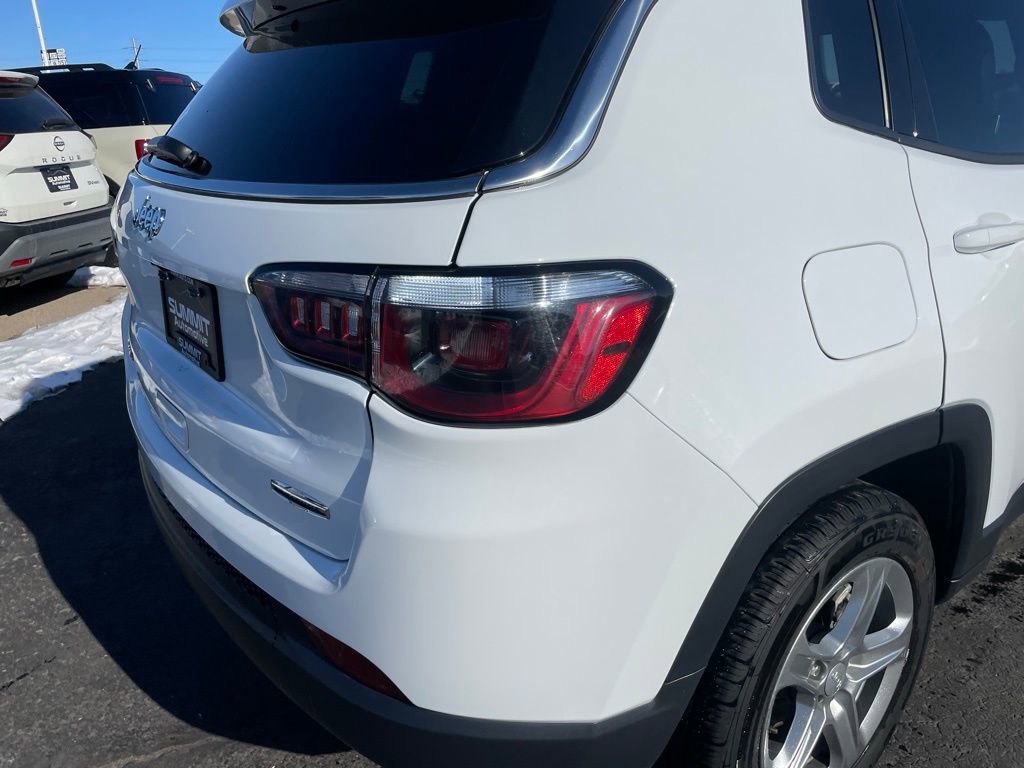 Used 2024 Jeep Compass Latitude image 27