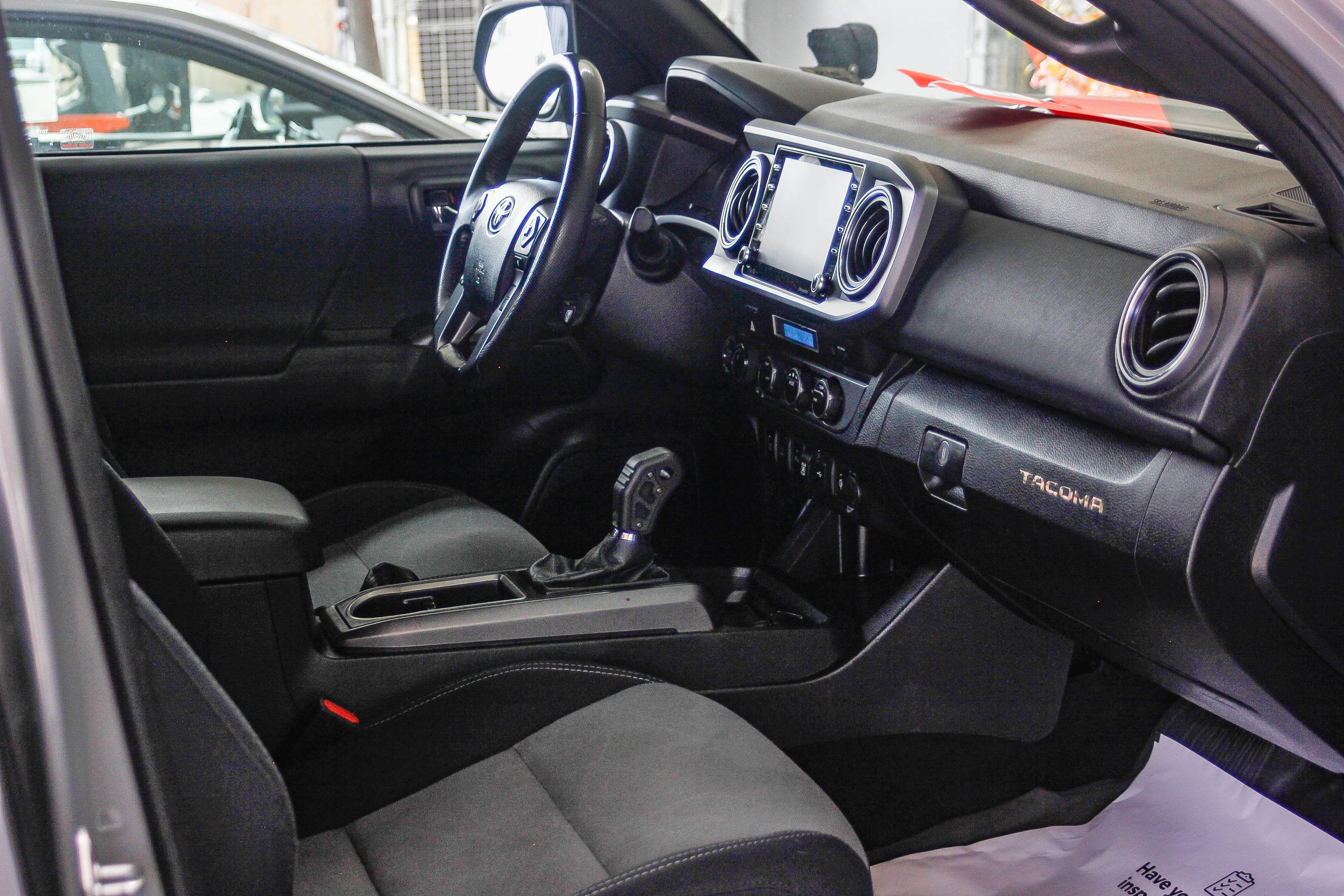 Used 2021 Toyota Tacoma TRD Off-Road w/ Technology Package image 16