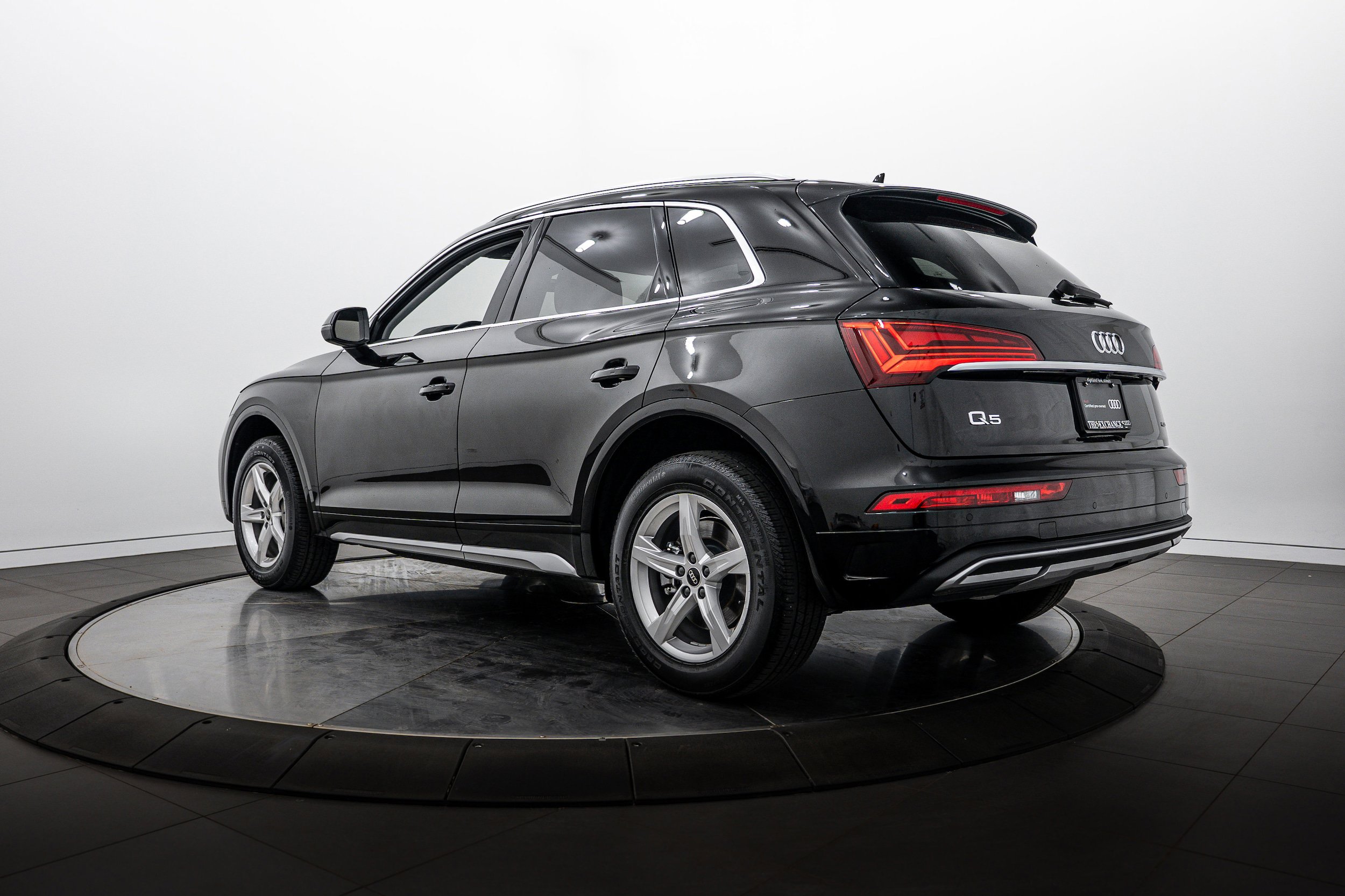 Certified 2023 Audi Q5 Premium w/ Convenience Package AWD/4WD image 5