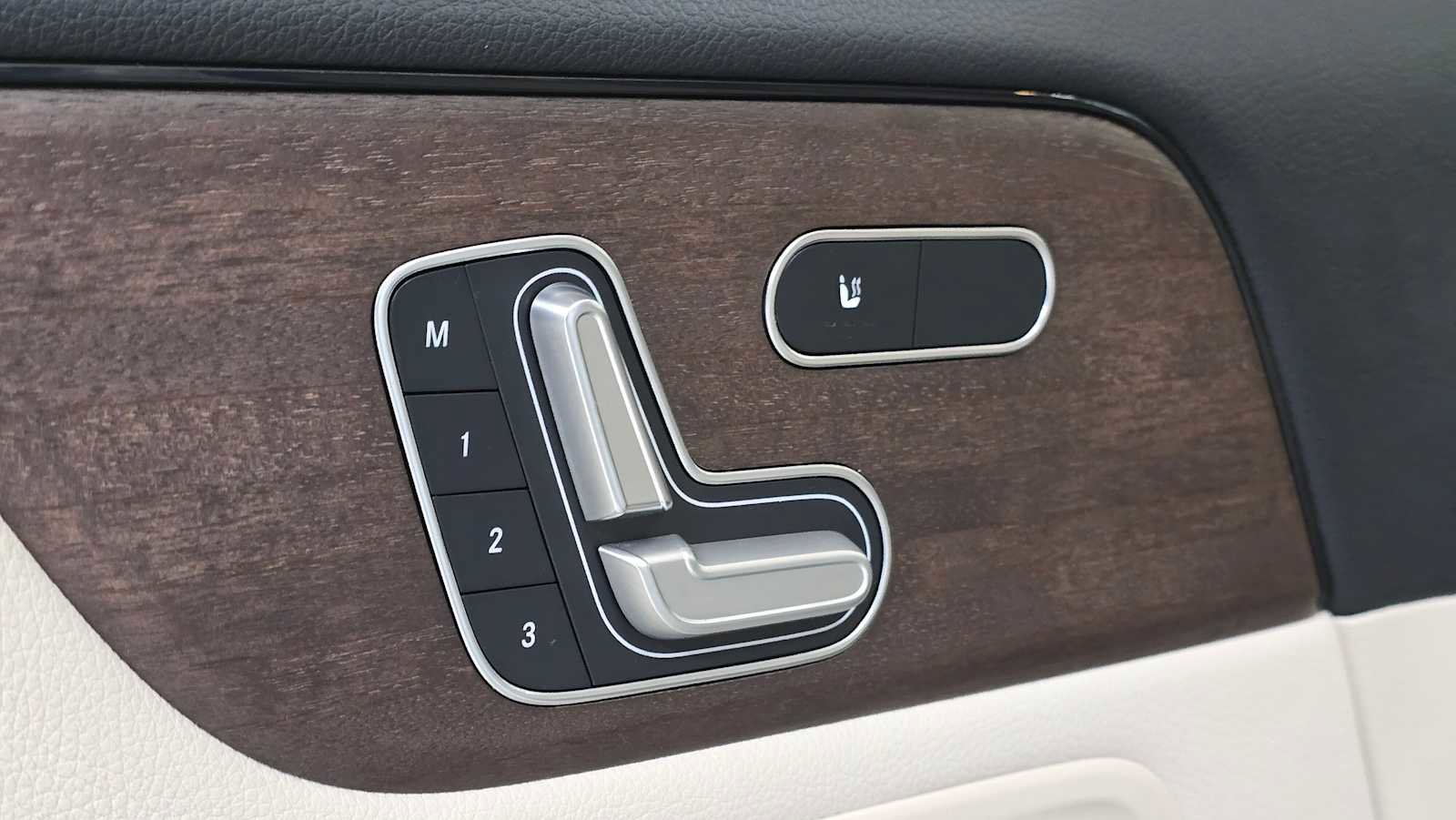 Used 2022 Mercedes-Benz GLA 250 4MATIC image 22