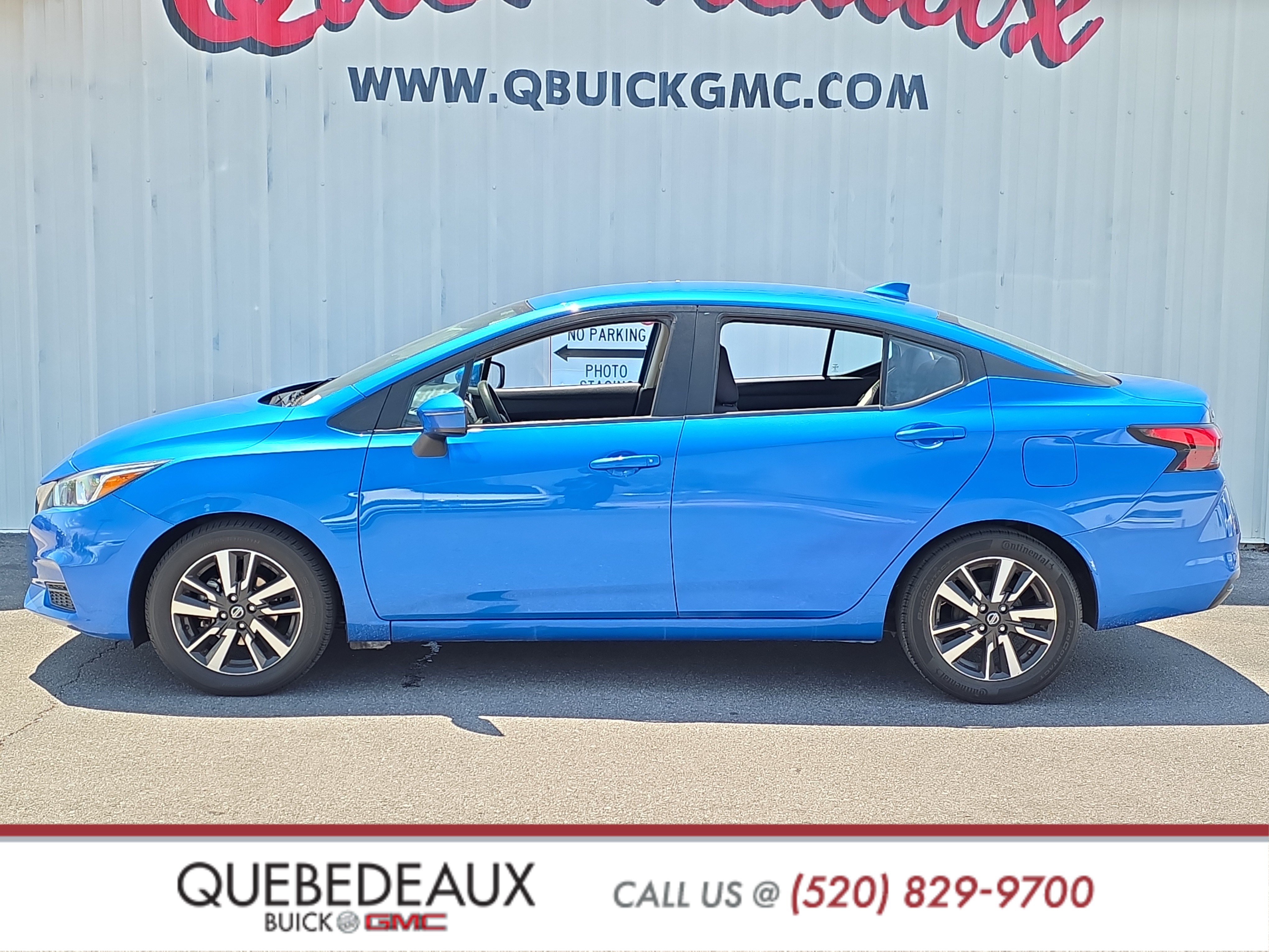 Used 2021 Nissan Versa SV FWD image 4