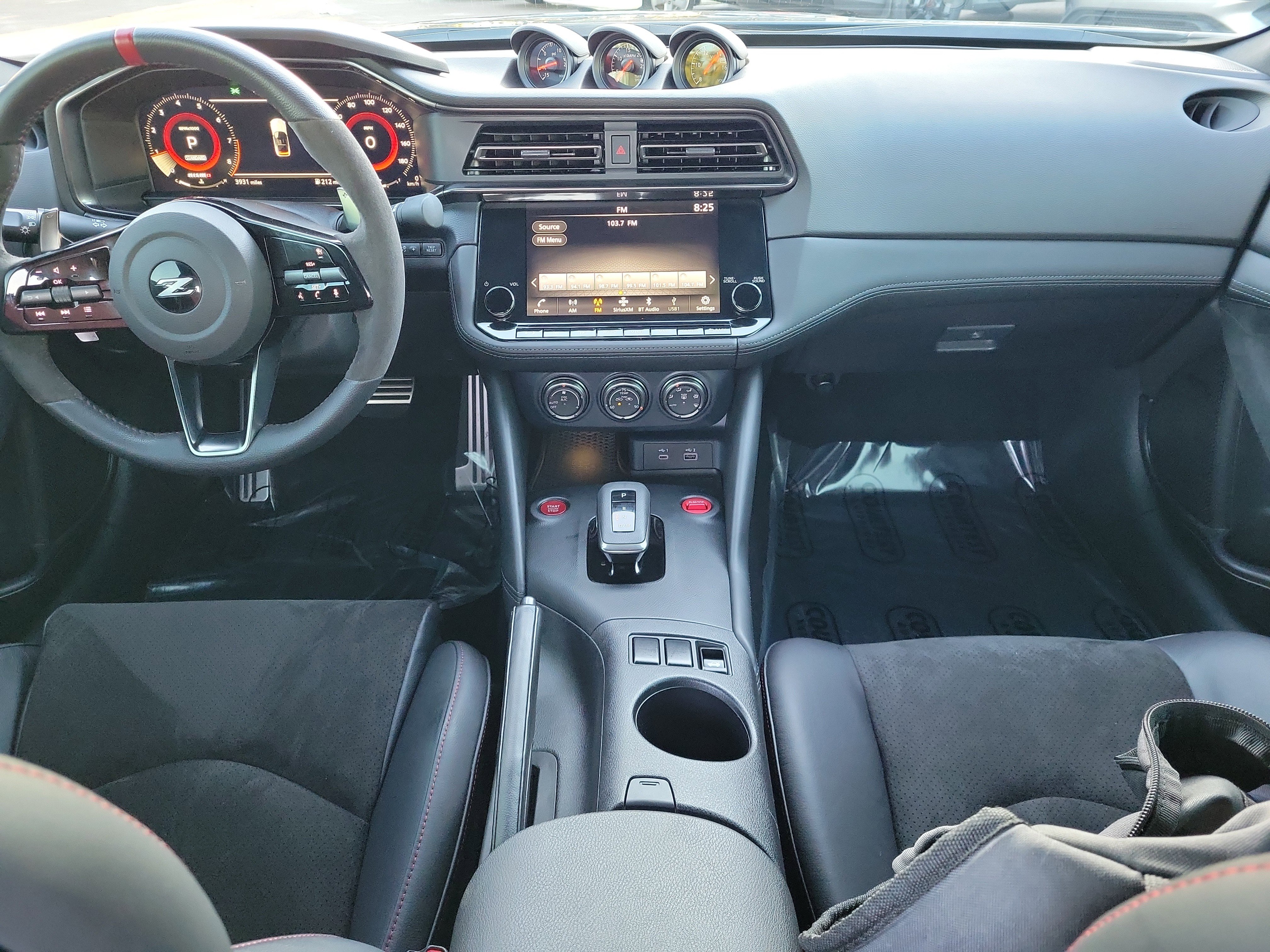 Used 2024 Nissan Z NISMO w/ Floor Mat Package image 13