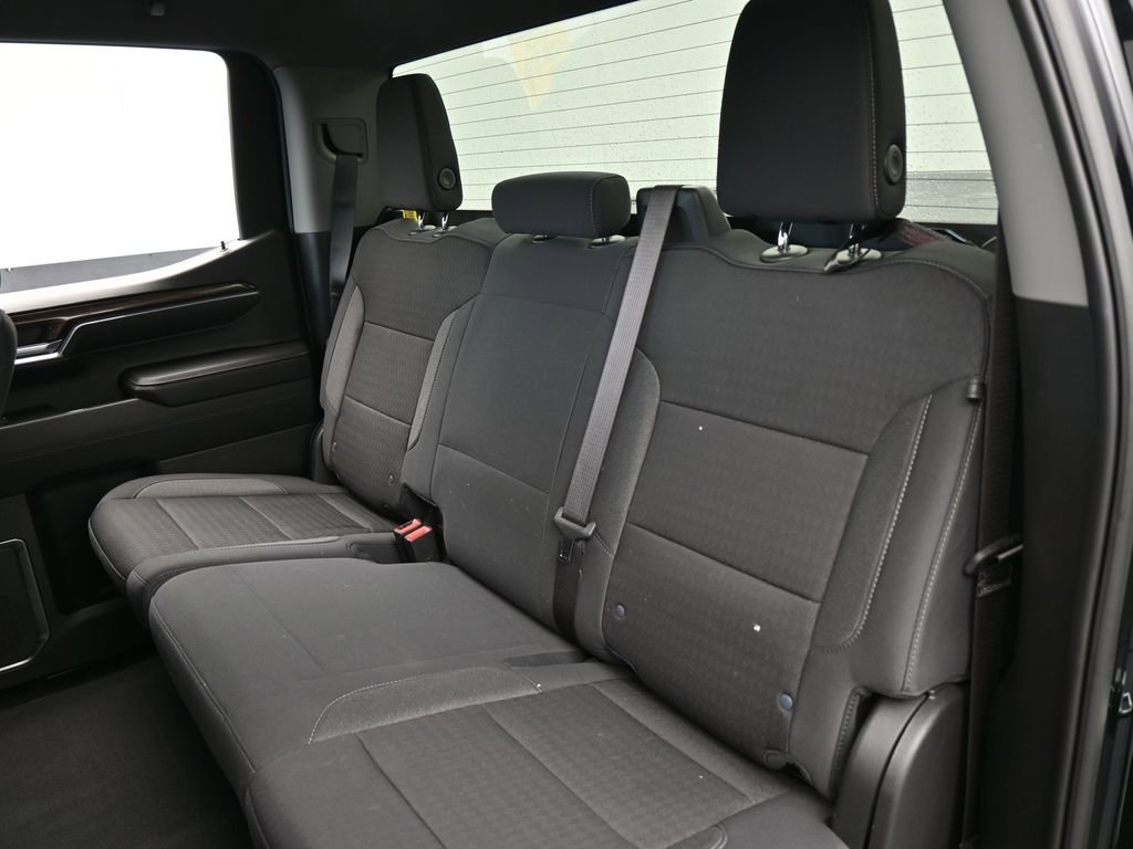 Used 2023 Chevrolet Silverado 1500 LT image 32