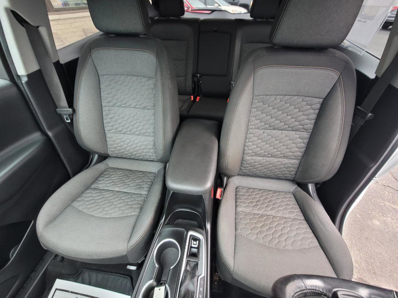 Used 2018 Chevrolet Equinox LT image 27