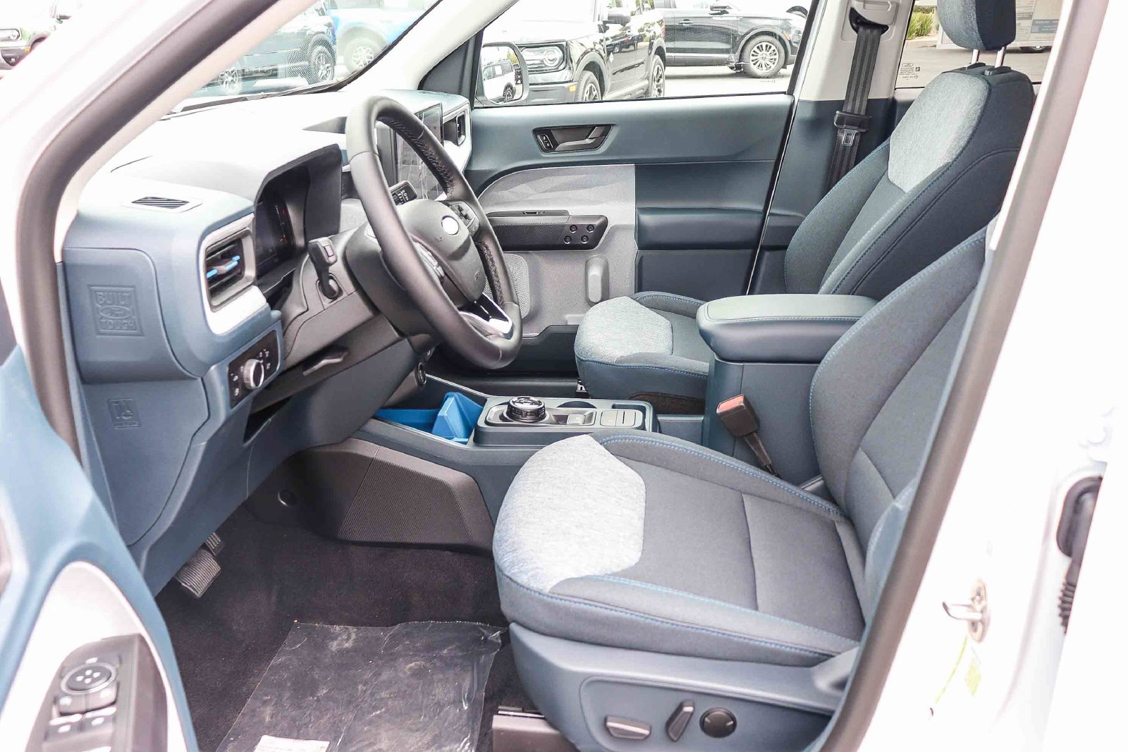 New 2026 Ford Maverick XLT w/ XLT Luxury Package FWD image 19