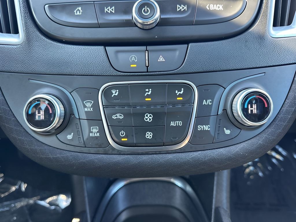 Used 2024 Chevrolet Malibu LT image 18