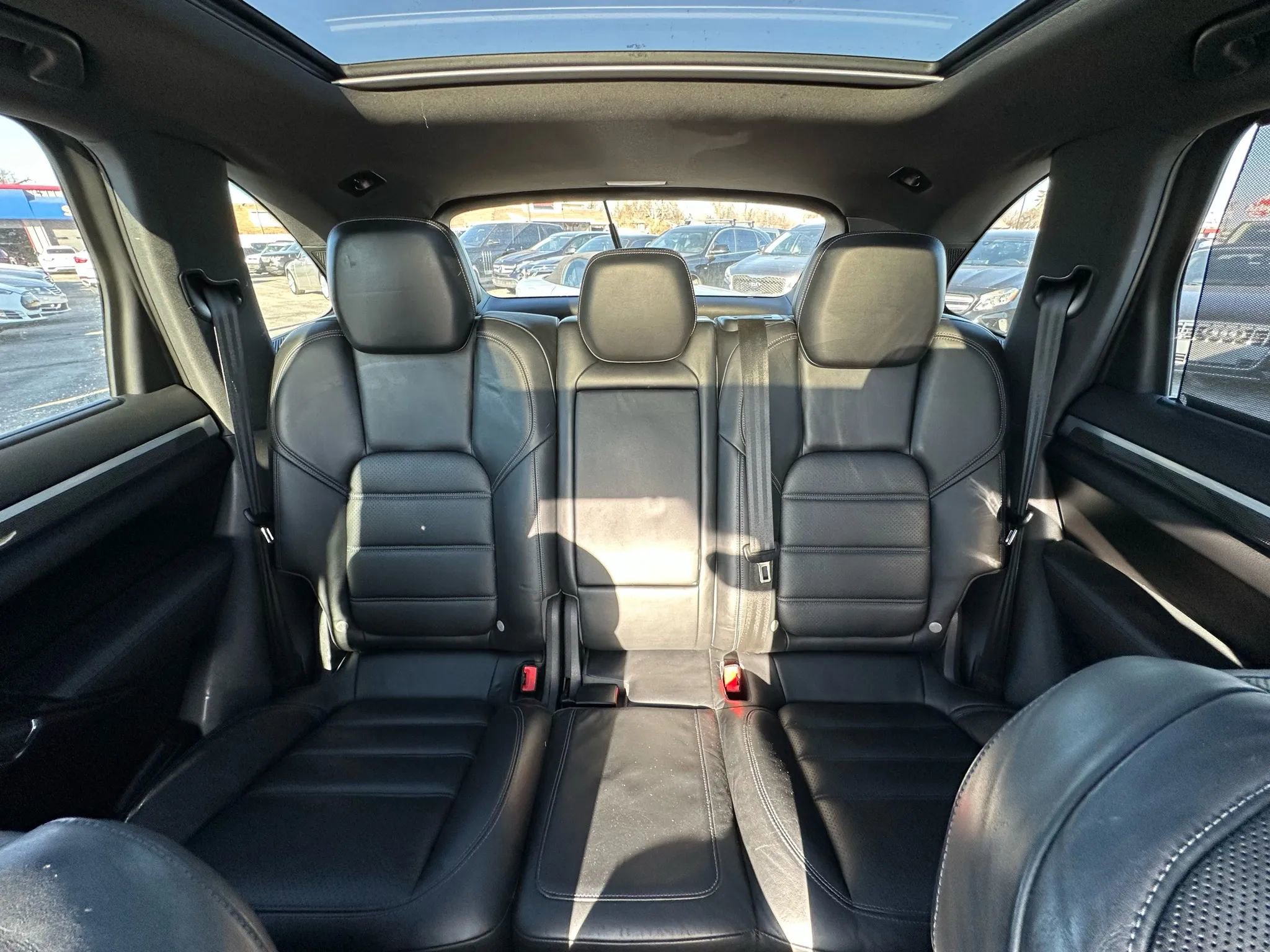 Used 2011 Porsche Cayenne S AWD/4WD image 16