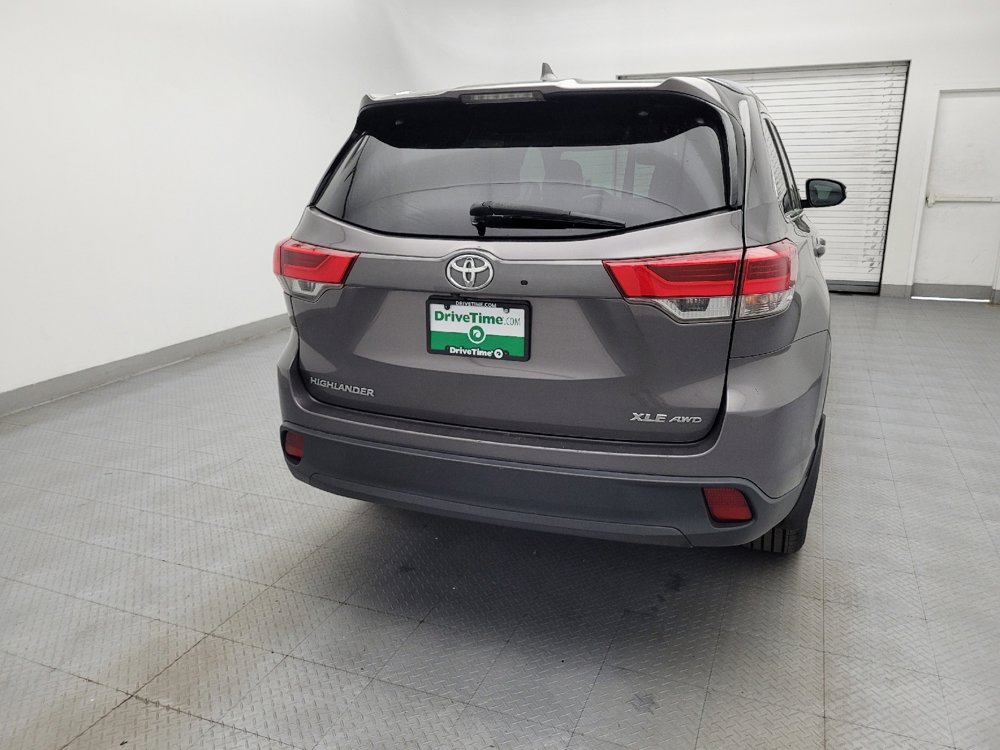 Used 2019 Toyota Highlander XLE AWD/4WD image 7