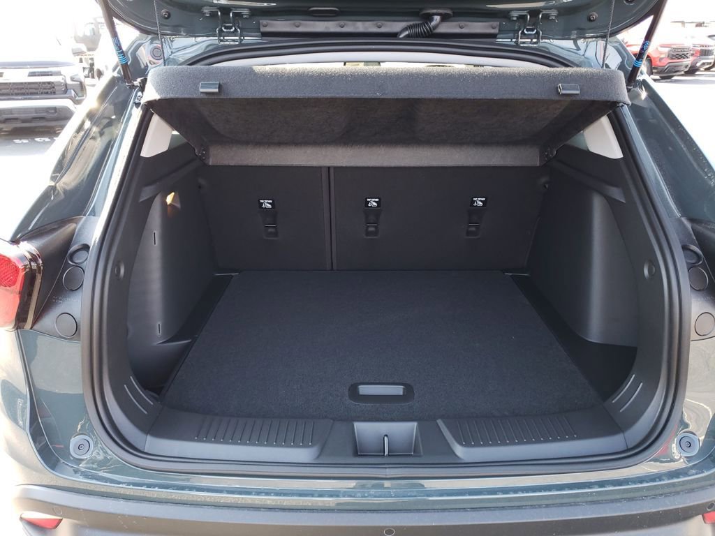 New 2026 Chevrolet Trax LT w/ Driver Confidence Package image 19