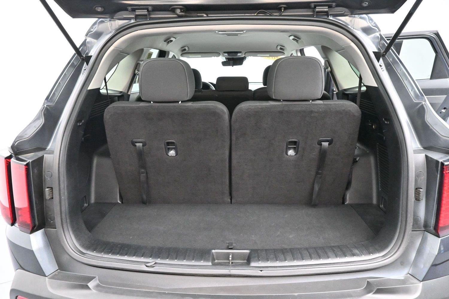 Used 2022 Kia Sorento LX FWD image 9