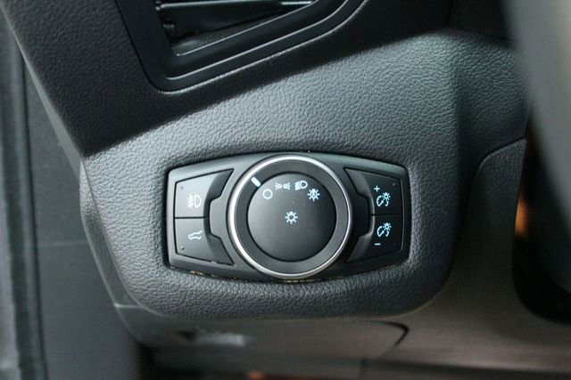 Used 2019 Ford Escape SE w/ Ford Safe & Smart Package image 13