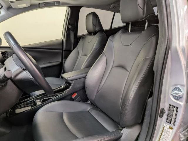 Used 2022 Toyota Prius L Eco image 9