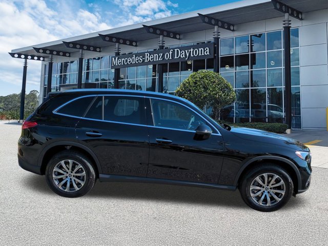 Used 2026 Mercedes-Benz GLC 300 image 3