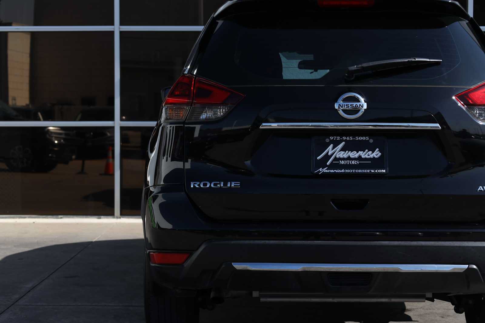 Used 2019 Nissan Rogue S AWD/4WD image 45