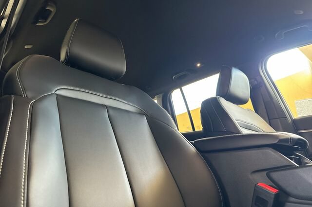 New 2026 Jeep Grand Cherokee Limited AWD/4WD image 11
