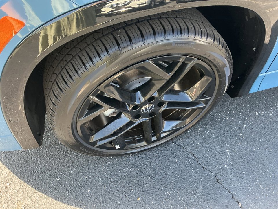 New 2026 Volkswagen Tiguan SE R-Line FWD image 27
