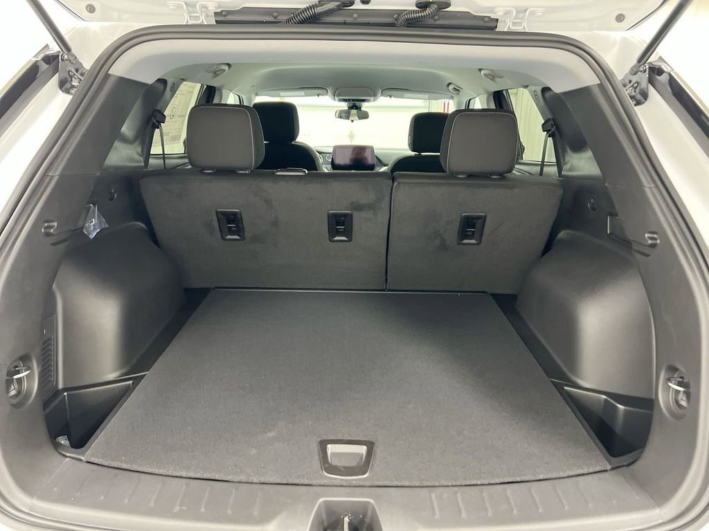 New 2026 Chevrolet Blazer LT w/ Midnight/Sport Edition FWD image 23