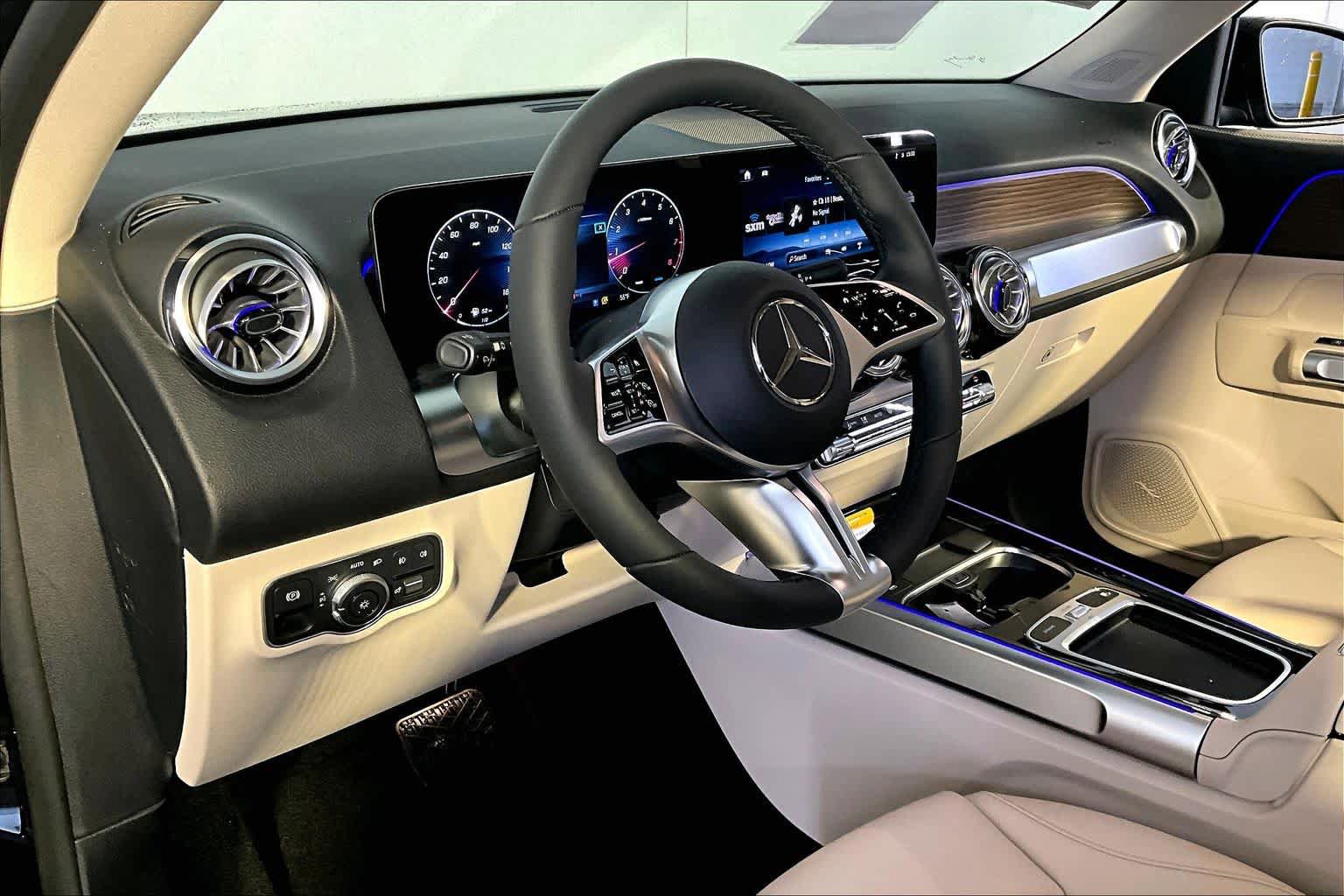 New 2026 Mercedes-Benz GLB 250 4MATIC image 9