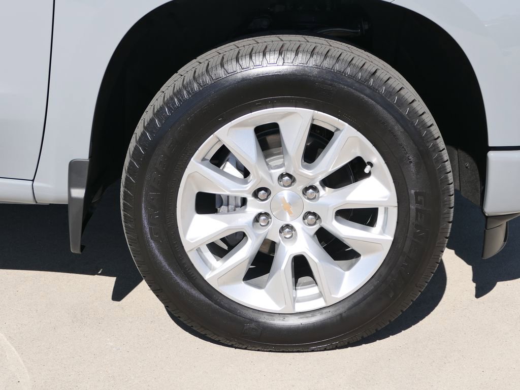 Used 2025 Chevrolet Silverado 1500 Custom image 25