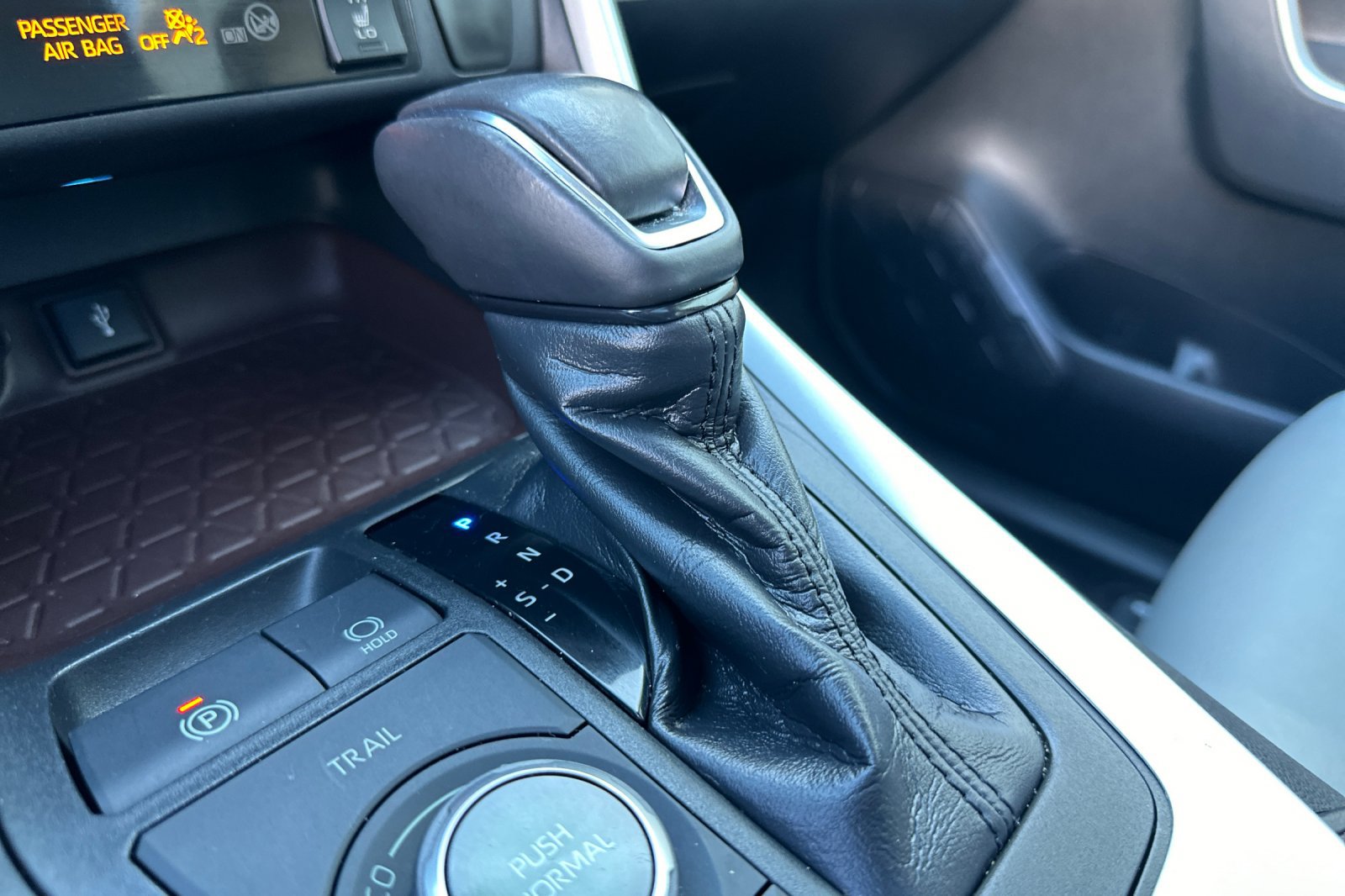 Used 2020 Toyota RAV4 Limited w/ All Weather Liner Package AWD/4WD image 22