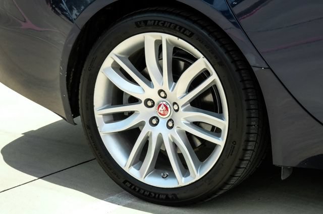 Used 2016 Jaguar XF Prestige RWD image 64