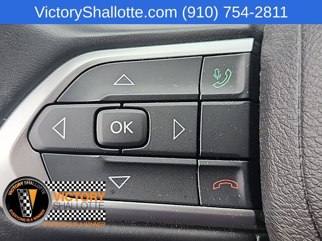 Used 2022 Jeep Compass Latitude w/ Sun and Sound Group AWD/4WD image 12