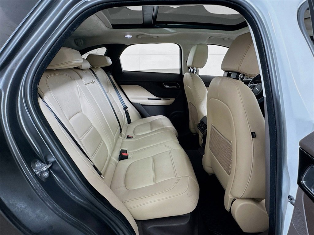 Used 2019 Jaguar F-PACE Prestige image 27
