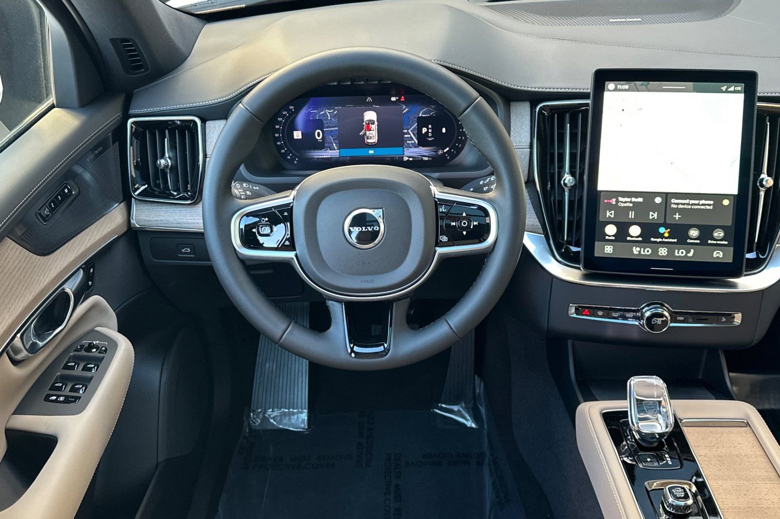 New 2026 Volvo XC90 B6 Plus w/ Protection Package Premier image 16