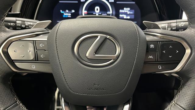 Used 2025 Lexus RX 500h F Sport image 16
