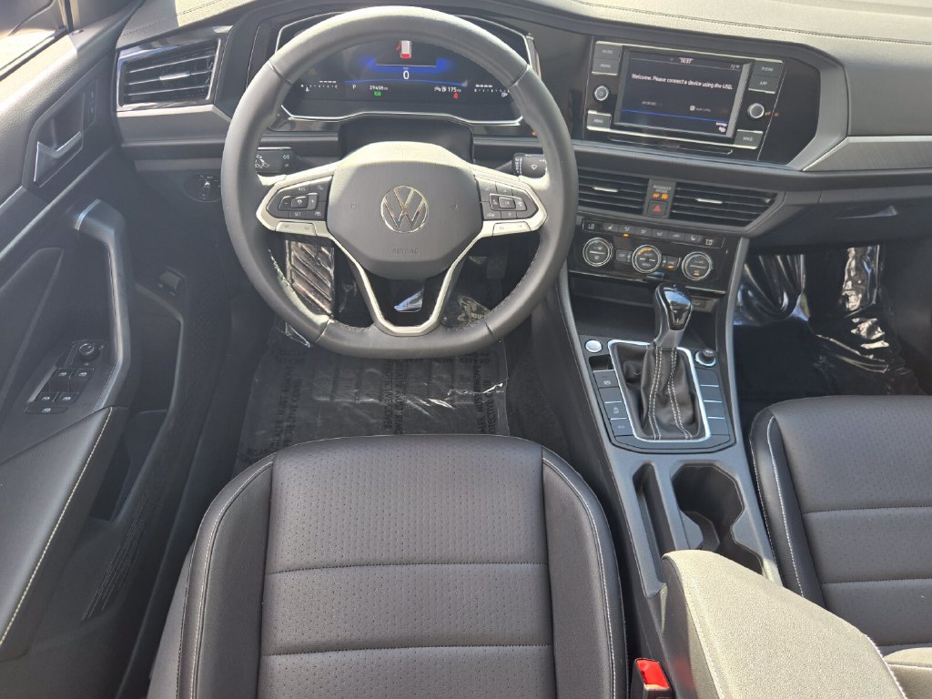 Certified 2024 Volkswagen Jetta SE w/ Panoramic Sunroof Package FWD image 14