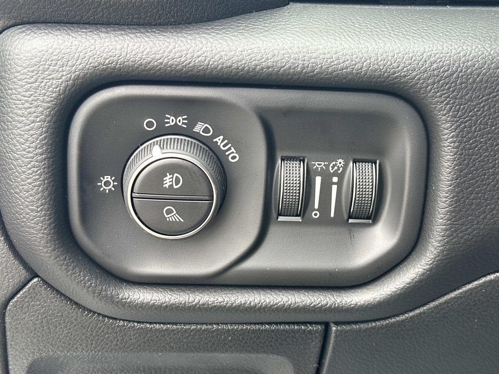 New 2026 RAM 1500 Laramie w/ Advanced Safety Group II AWD/4WD image 30