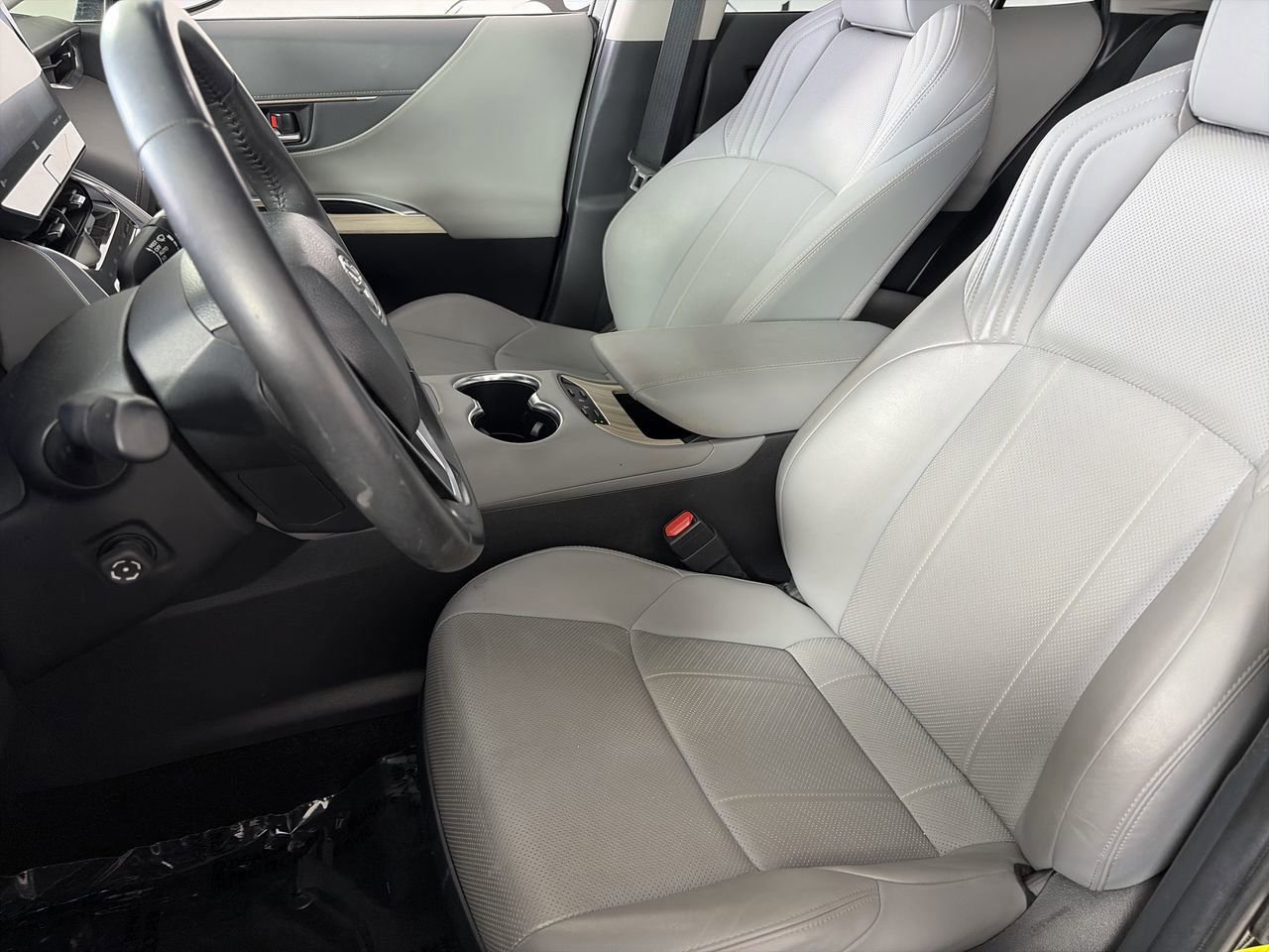 Used 2021 Toyota Venza Limited w/ Advanced Technology Package AWD/4WD image 19