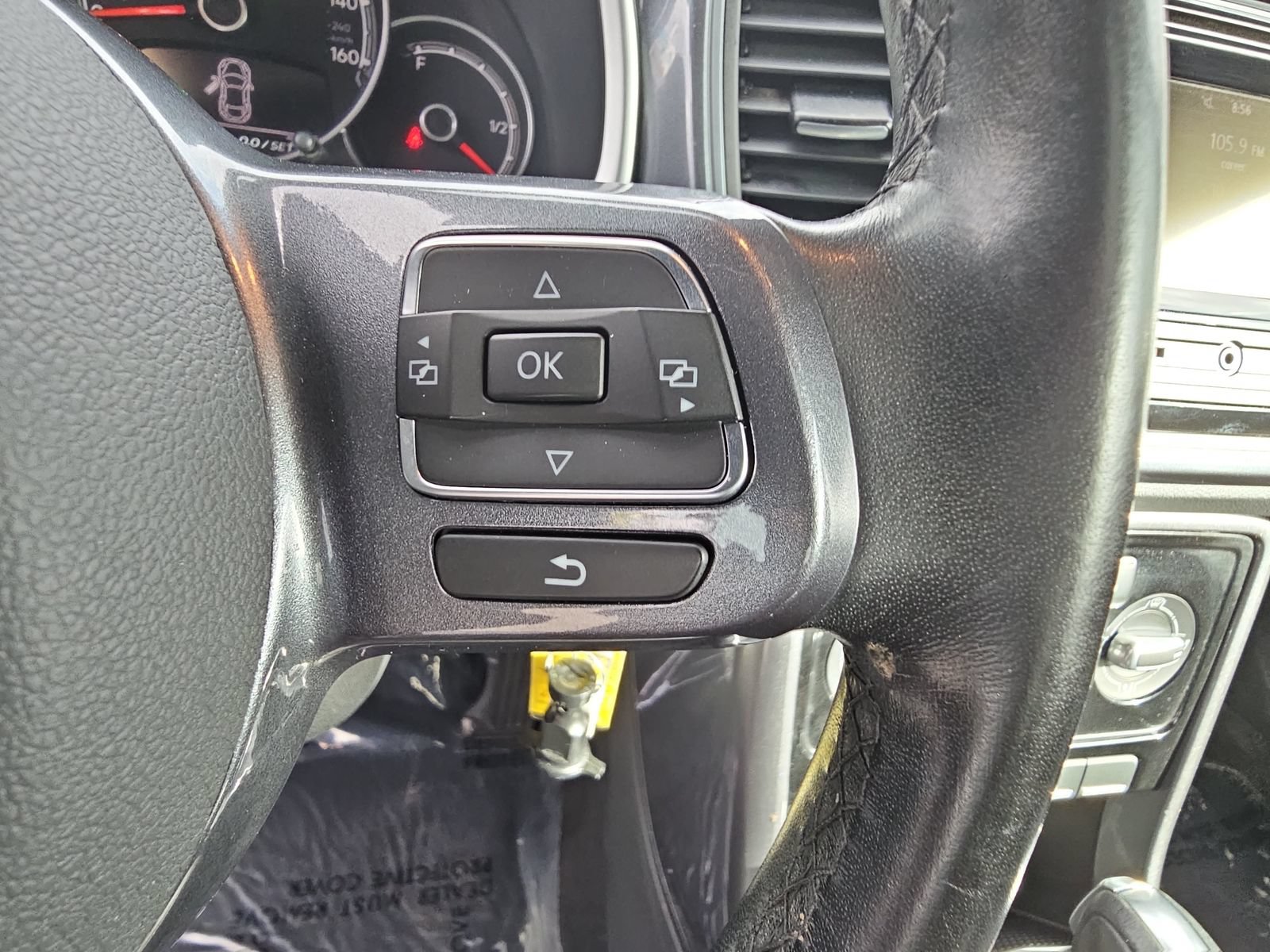Used 2018 Volkswagen Beetle 2.0T S FWD image 17