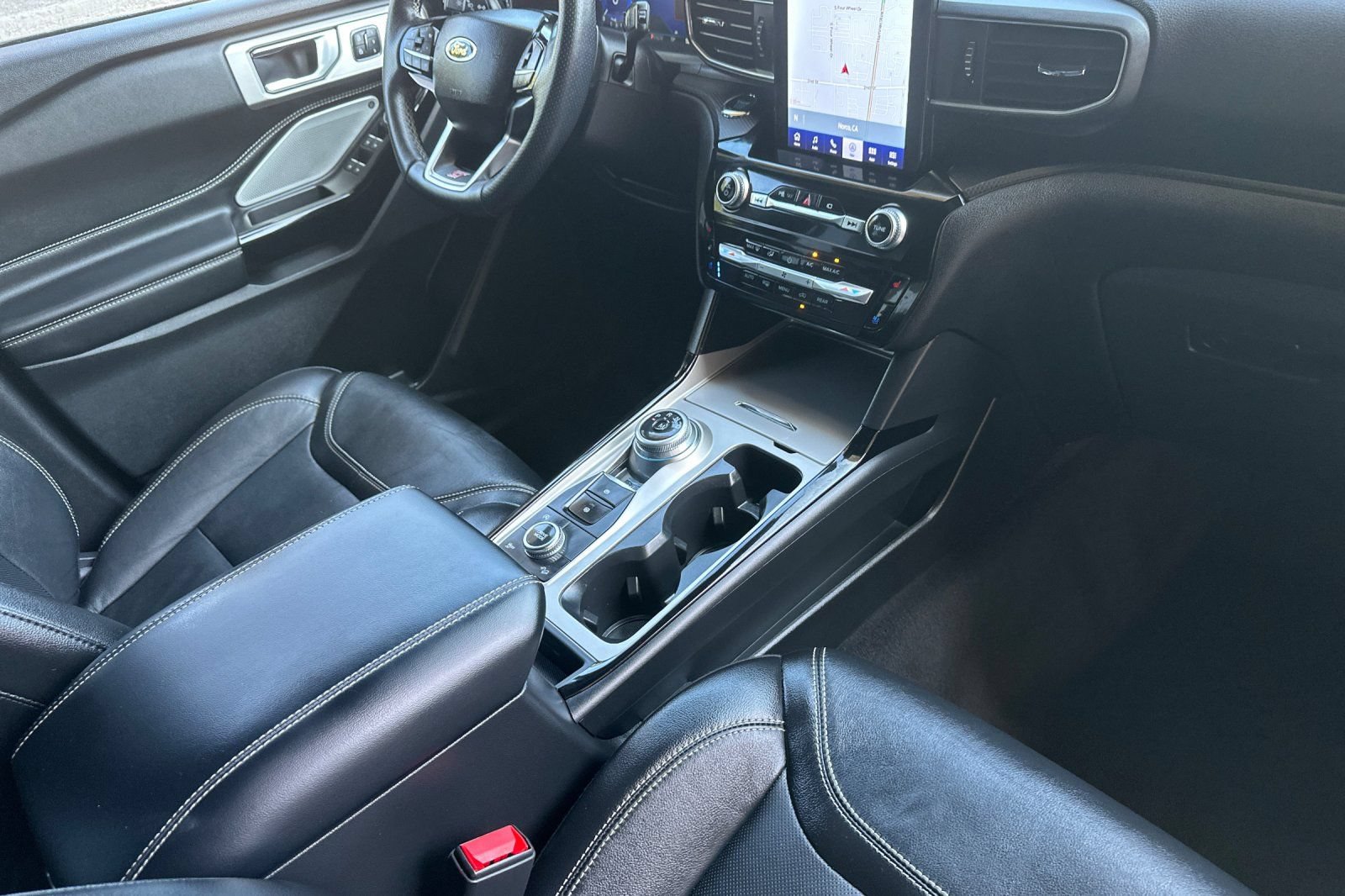 Used 2022 Ford Explorer ST w/ Equipment Group 401A AWD/4WD image 18