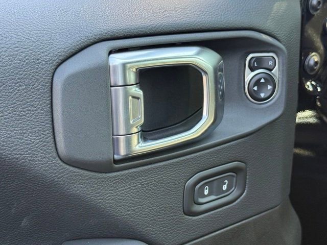 New 2025 Jeep Gladiator Rubicon image 12