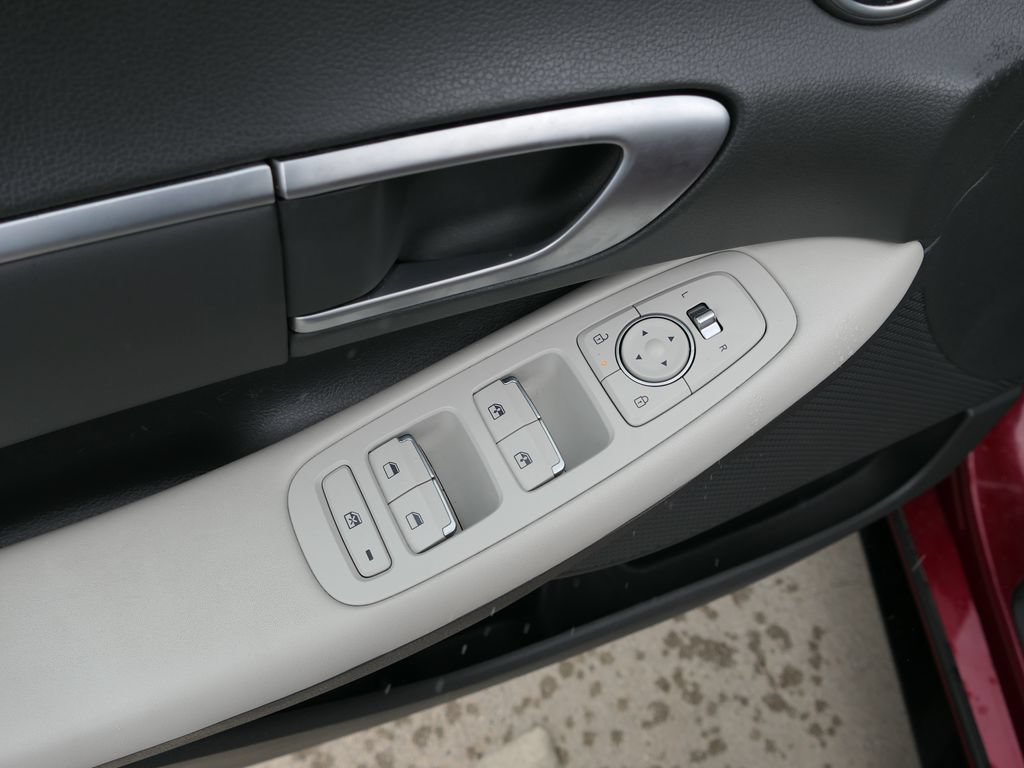 Used 2024 Hyundai Sonata SEL FWD image 11