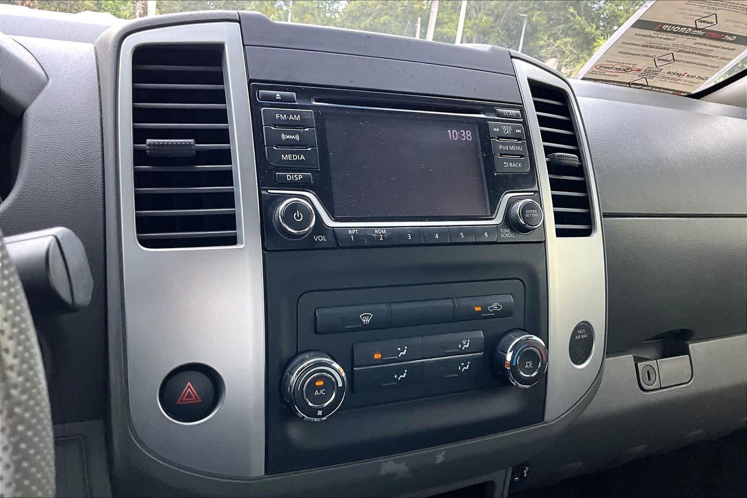 Used 2018 Nissan Frontier SV RWD image 32