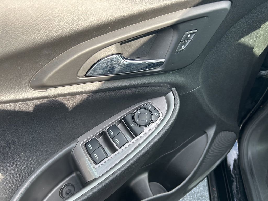 Used 2025 Chevrolet Malibu LT image 7