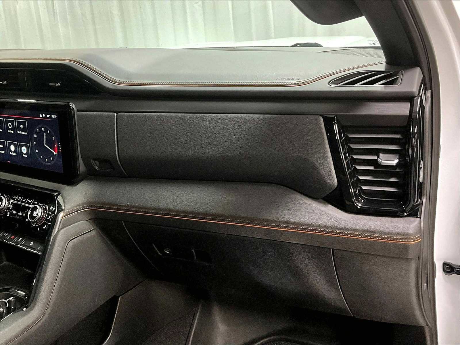 Used 2024 GMC Sierra 2500 AT4 w/ AT4 Premium Plus Package image 25