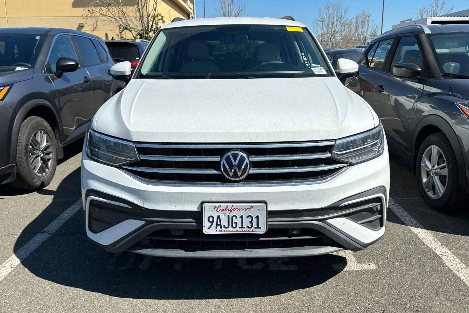 Used 2022 Volkswagen Tiguan S image 3