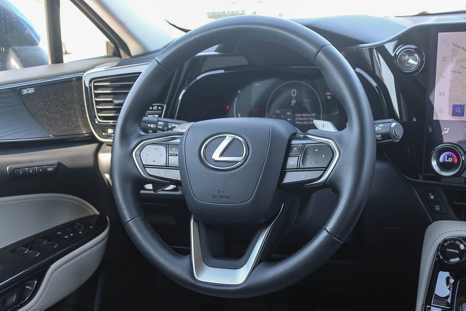 Used 2025 Lexus NX 350h AWD w/ Rear Seat Package image 17