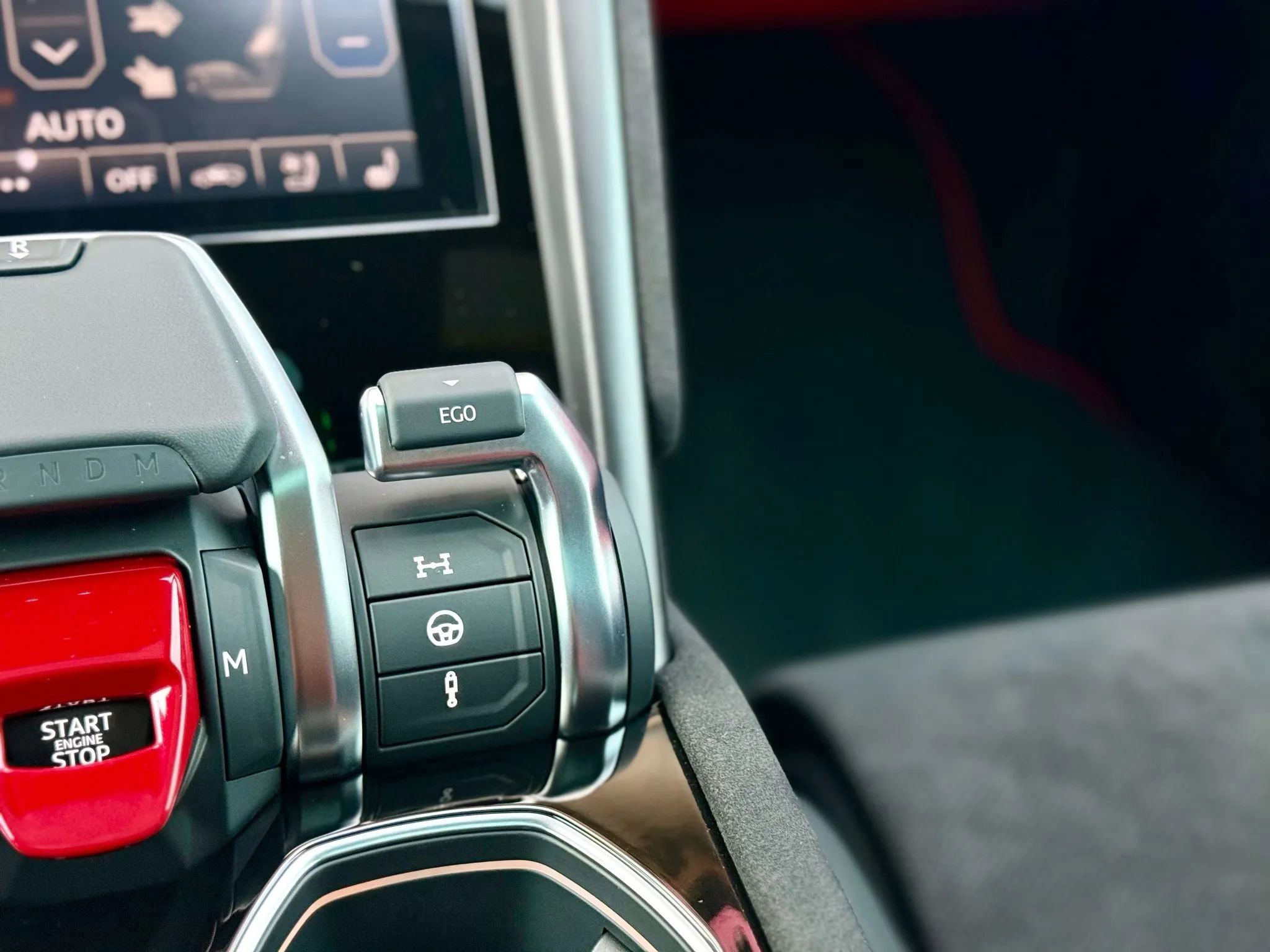 Used 2024 Lamborghini Urus S image 79